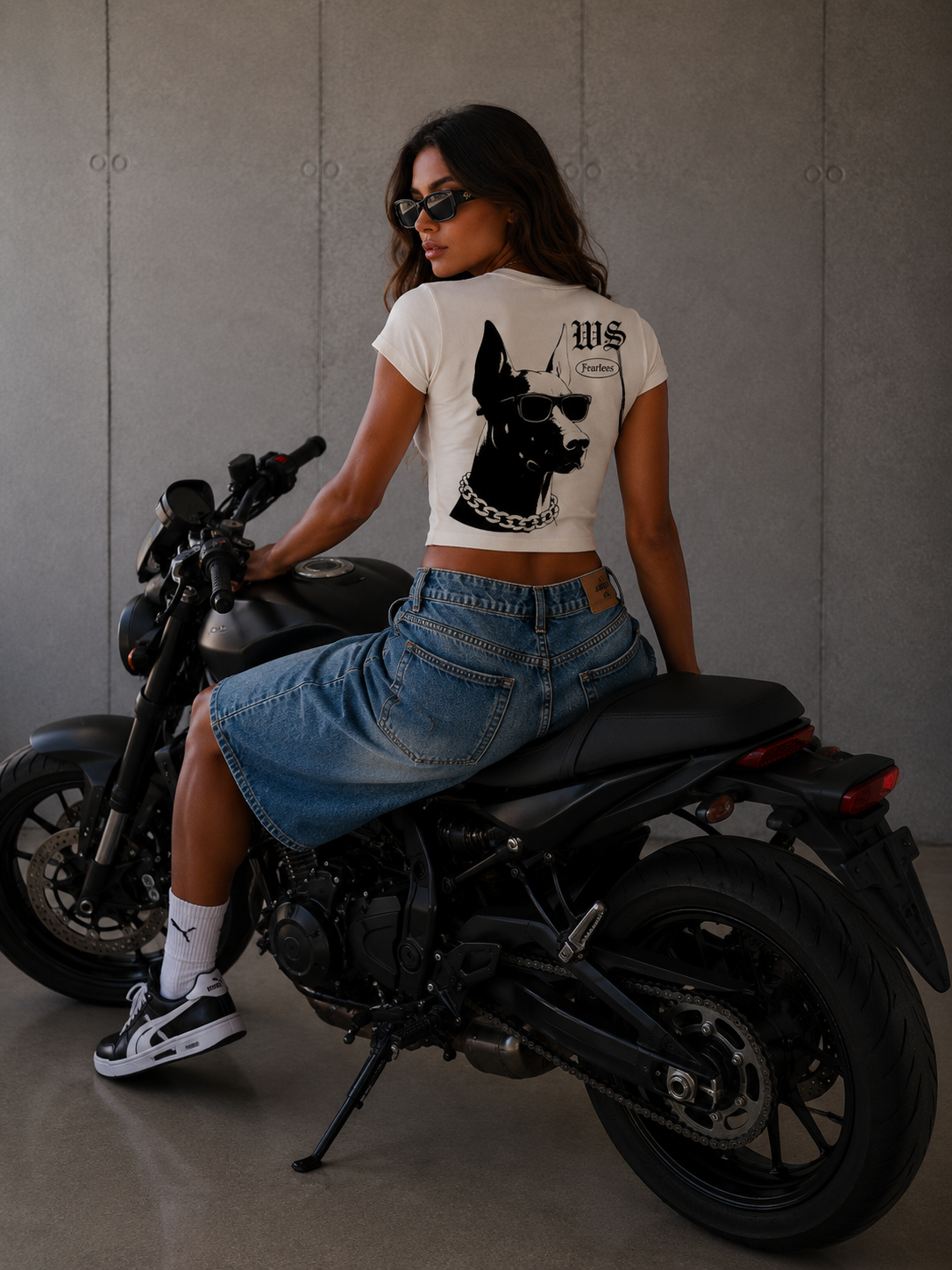 FEARLESS CREWNECK CROP TEE